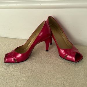 STUART WEITZMAN PUMPS, 5M